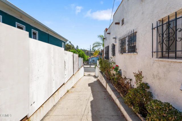 2273 Highbury Avenue, Los Angeles, CA 90032