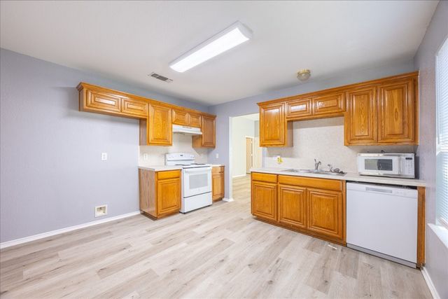 1014 Savage Drive, Denton, TX 76207