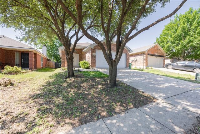 1014 Savage Drive, Denton, TX 76207