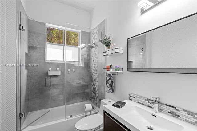 625 Bald Cypress Rd 625, Weston, FL 33327