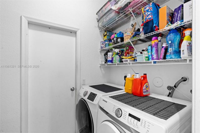 625 Bald Cypress Rd 625, Weston, FL 33327