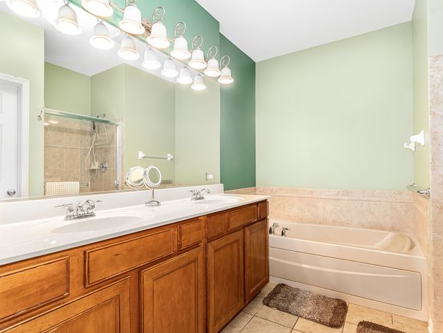 931 Winners Cup Court, Naperville, IL 60565