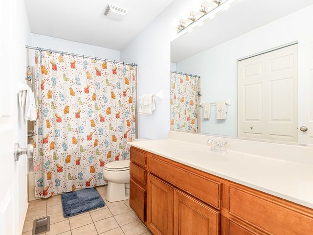 931 Winners Cup Court, Naperville, IL 60565