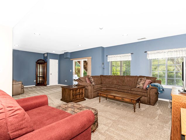 931 Winners Cup Court, Naperville, IL 60565