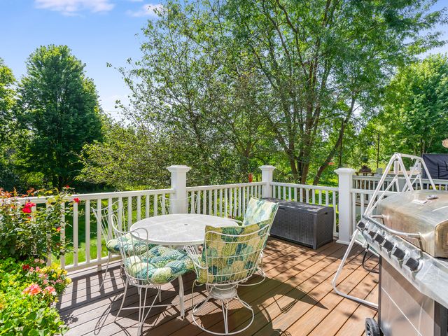 931 Winners Cup Court, Naperville, IL 60565