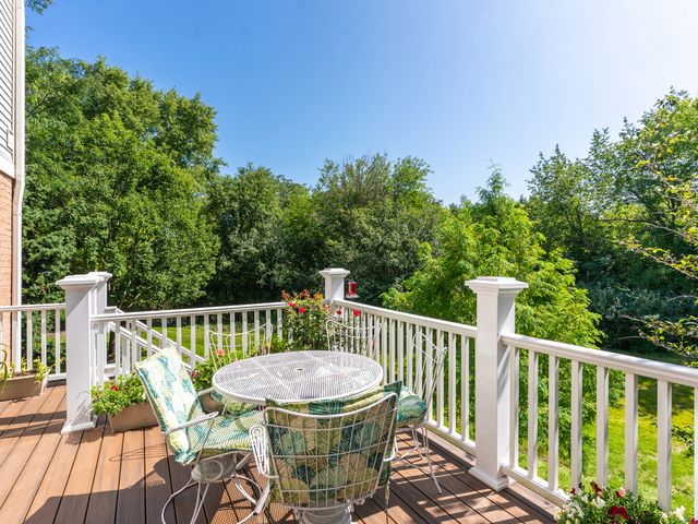 931 Winners Cup Court, Naperville, IL 60565