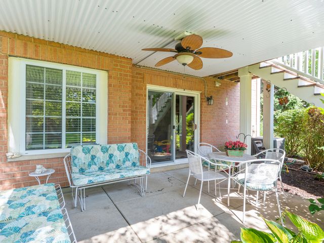 931 Winners Cup Court, Naperville, IL 60565