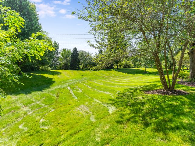 931 Winners Cup Court, Naperville, IL 60565