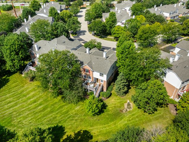 931 Winners Cup Court, Naperville, IL 60565