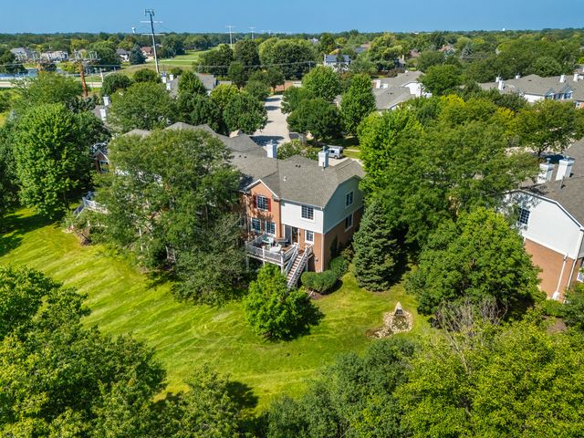 931 Winners Cup Court, Naperville, IL 60565