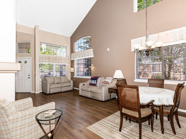 931 Winners Cup Court, Naperville, IL 60565