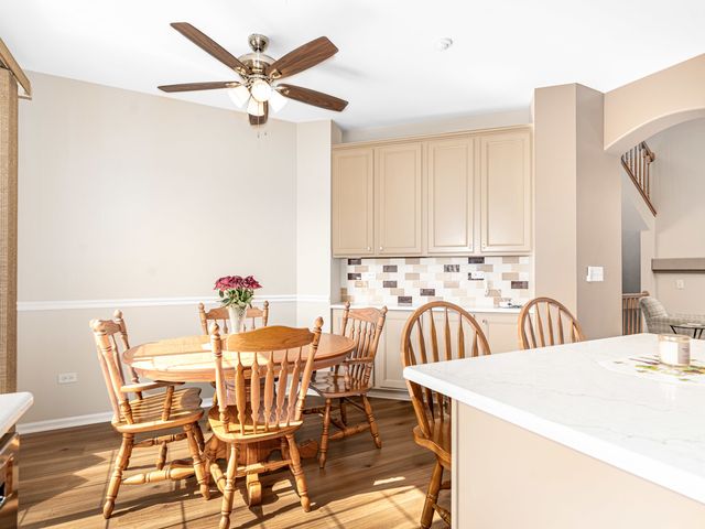 931 Winners Cup Court, Naperville, IL 60565