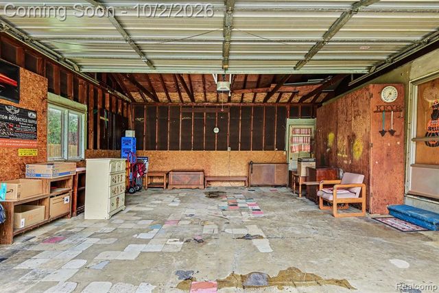 1078 E Hill Road, Grand Blanc, MI 48439