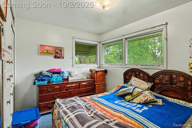 1078 E Hill Road, Grand Blanc, MI 48439
