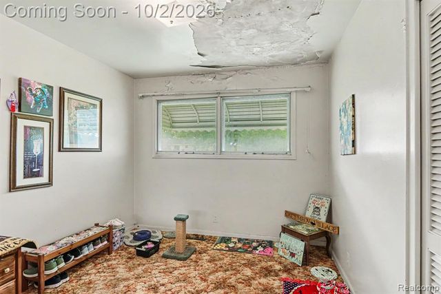 1078 E Hill Road, Grand Blanc, MI 48439