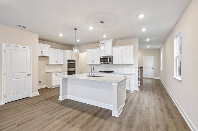 233 Jasmine Way, La Vergne, TN 37086