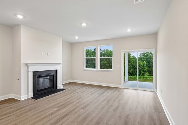 233 Jasmine Way, La Vergne, TN 37086