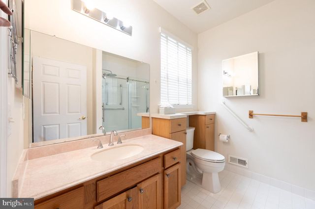 607 HIDDEN OAKS DR, Woodbury, NJ 08096