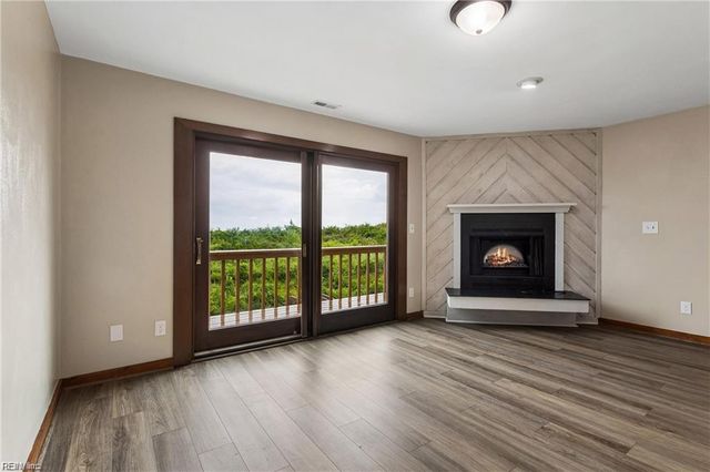 2100 E Ocean View Ave Apt 20, Norfolk, VA 23518