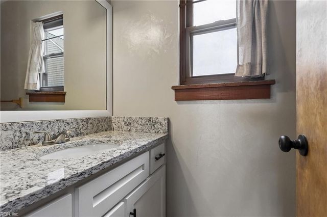 2100 E Ocean View Ave Apt 20, Norfolk, VA 23518