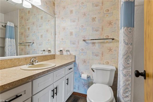 2100 E Ocean View Ave Apt 20, Norfolk, VA 23518