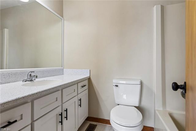2100 E Ocean View Ave Apt 20, Norfolk, VA 23518