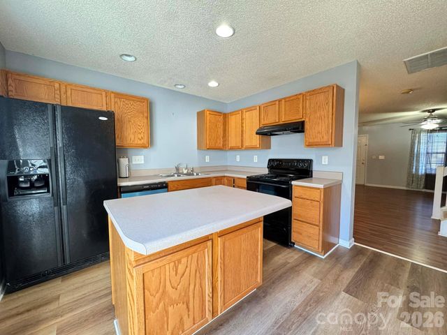 16875 Greenlawn Hills Court, Charlotte, NC 28213