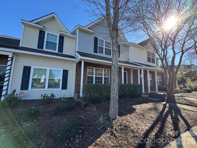 16875 Greenlawn Hills Court, Charlotte, NC 28213