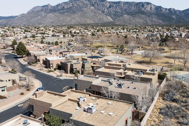 6236 Ghost Flower Trail NE, Albuquerque, NM 87111