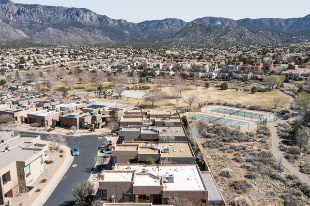 6236 Ghost Flower Trail NE, Albuquerque, NM 87111
