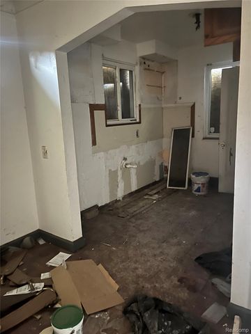 9803 Nottingham Road, Detroit, MI 48224