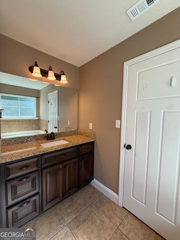 4878 Stonewall Circle, Valdosta, GA 31605