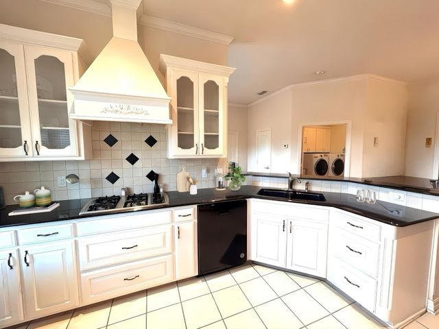 906 Van Winkle Circle, Athens, TX 75751