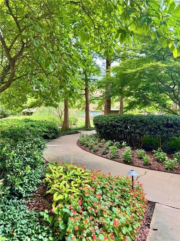 Image 44 of property listing at 1800 Clairmont Lake A314, Decatur, GA 30033