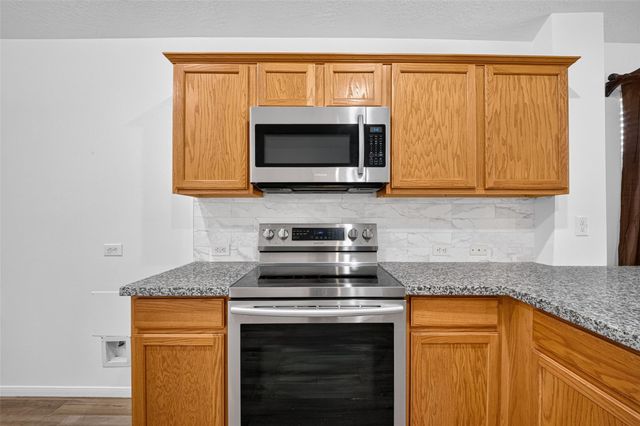 10627 Saratoga Square, Missouri City, TX 77459