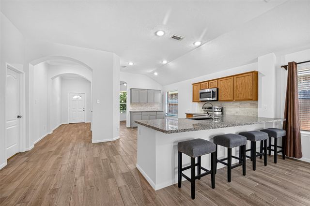 10627 Saratoga Square, Missouri City, TX 77459