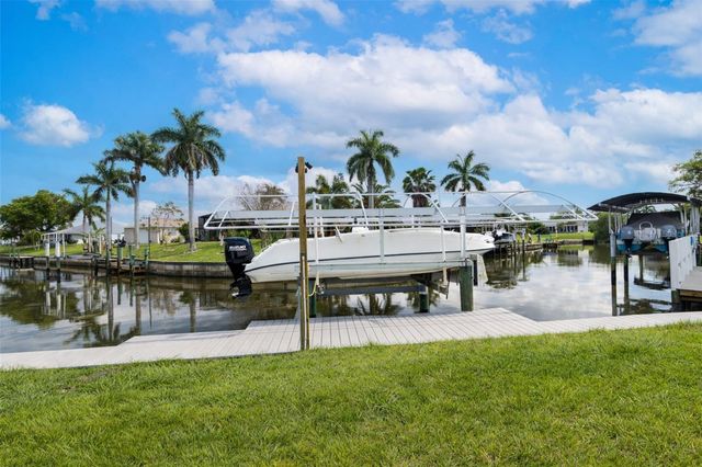 109 ARLINGTON COURT NE, Port Charlotte, FL 33952