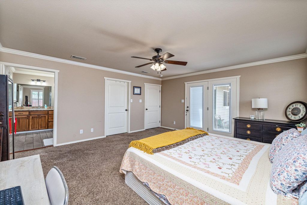 Image 13 of property listing at 5049 Windwood Drive, San Angelo, TX 76904