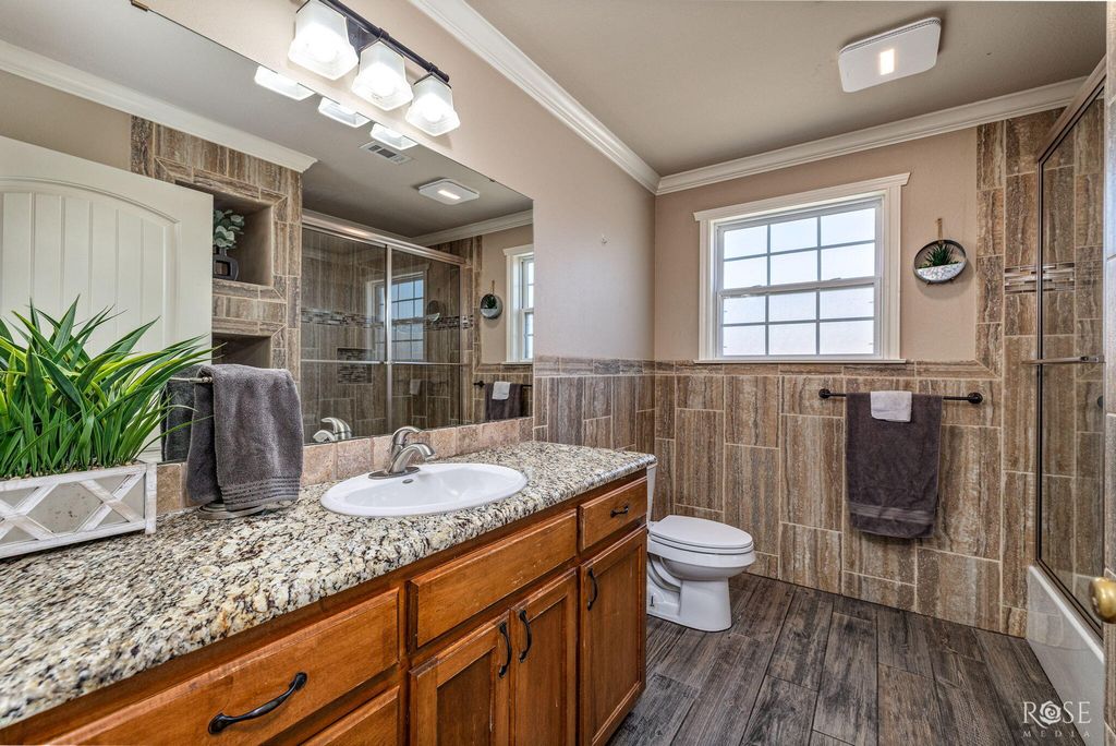 Image 17 of property listing at 5049 Windwood Drive, San Angelo, TX 76904