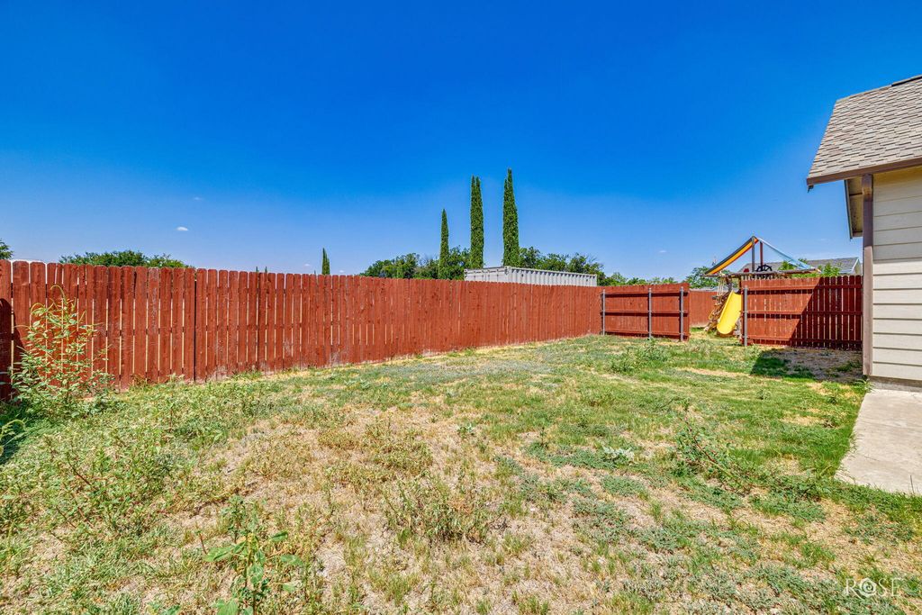 Image 21 of property listing at 5049 Windwood Drive, San Angelo, TX 76904