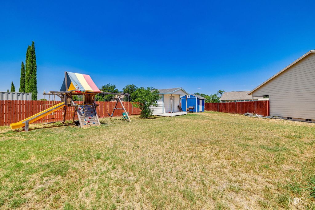 Image 23 of property listing at 5049 Windwood Drive, San Angelo, TX 76904