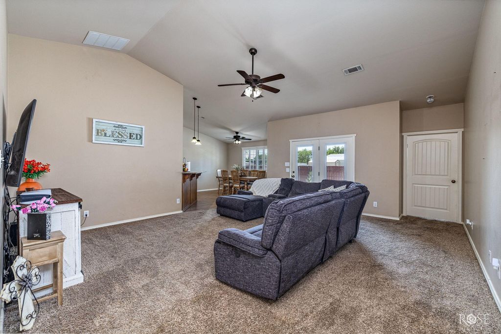 Image 6 of property listing at 5049 Windwood Drive, San Angelo, TX 76904