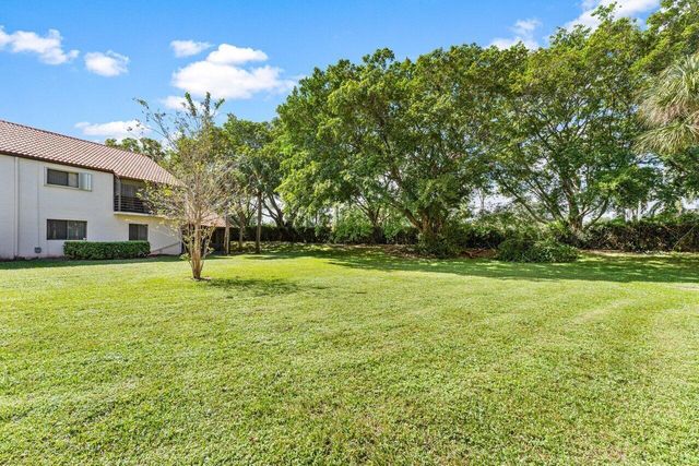 10 Via De Casas Sur 104, Boynton Beach, FL 33426