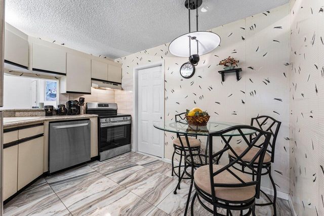 10 Via De Casas Sur 104, Boynton Beach, FL 33426