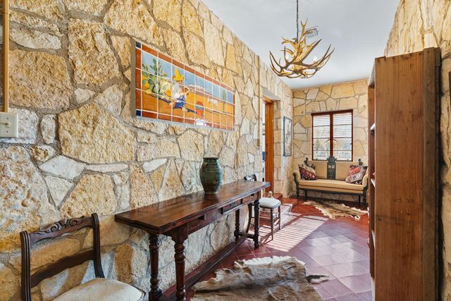 5322 N State Hwy 16, Bandera, TX 78003