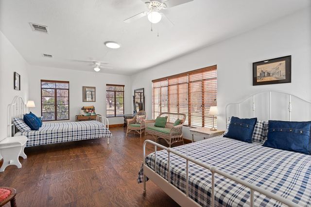 5322 N State Hwy 16, Bandera, TX 78003