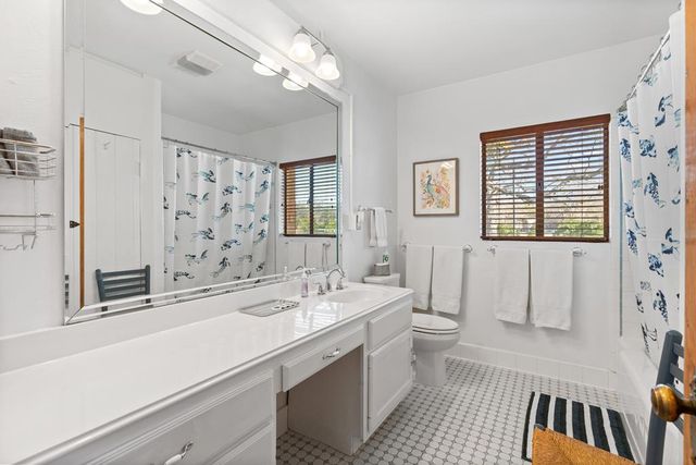 5322 N State Hwy 16, Bandera, TX 78003