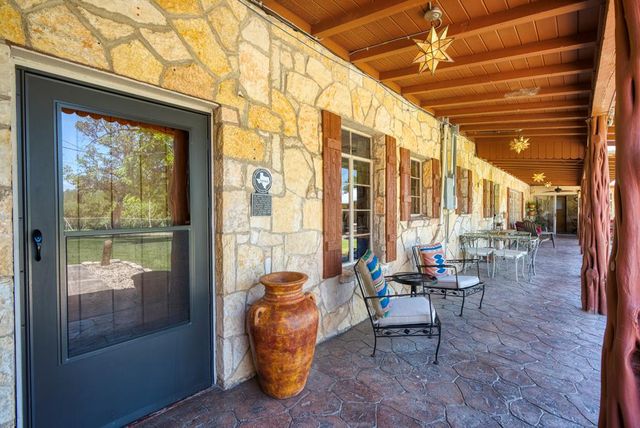 5322 N State Hwy 16, Bandera, TX 78003