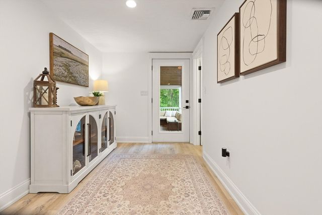 21 Buckingham Drive, Reading, MA 01867