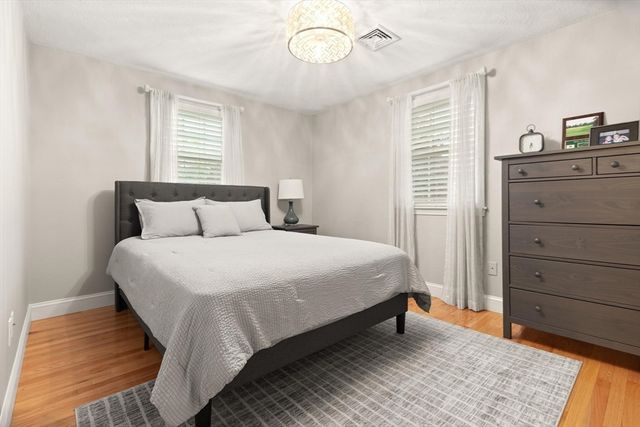 21 Buckingham Drive, Reading, MA 01867